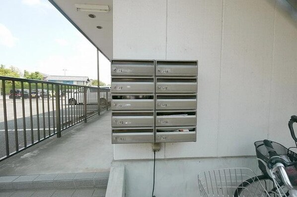 稲荷ハイツの物件内観写真